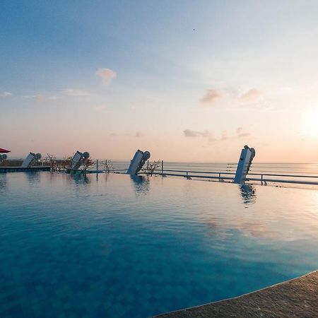 Kutabex Beachfront Hotel Kuta Lombok Dış mekan fotoğraf