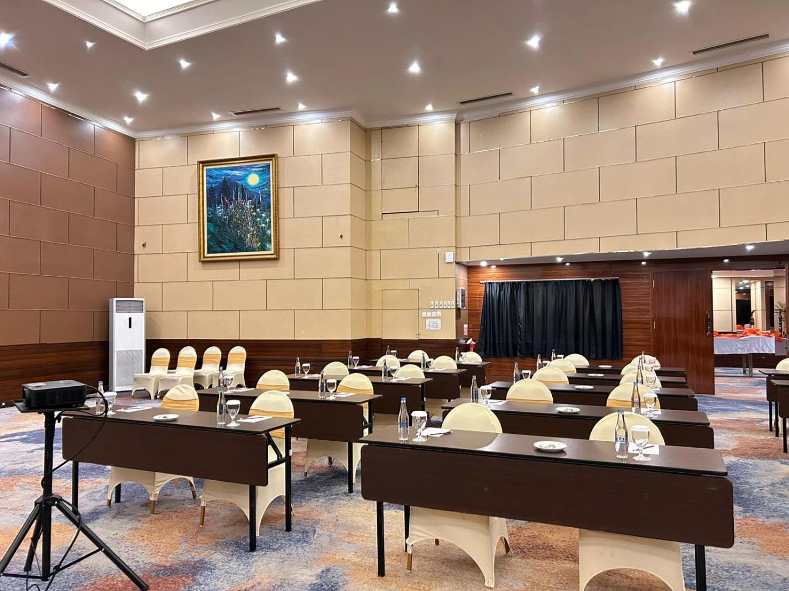 Kutabex Beachfront Hotel Kuta Lombok Dış mekan fotoğraf