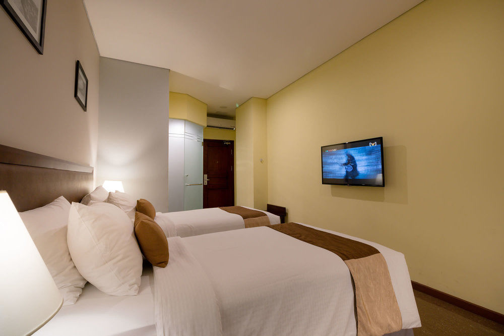 Kutabex Beachfront Hotel Kuta Lombok Dış mekan fotoğraf